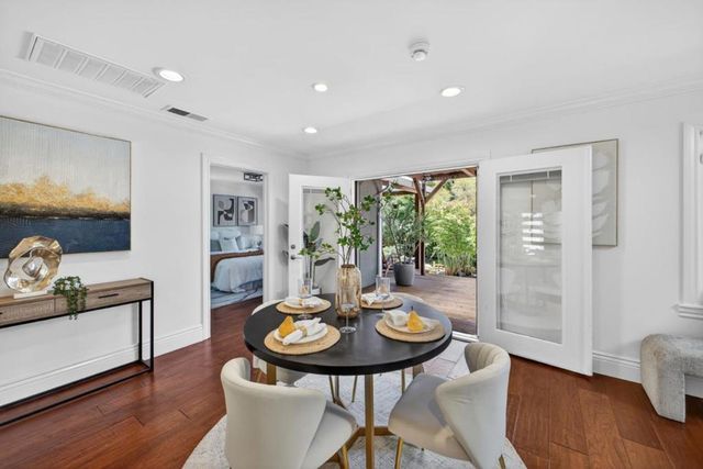 1125 Carlton Avenue, Menlo Park, CA 94025