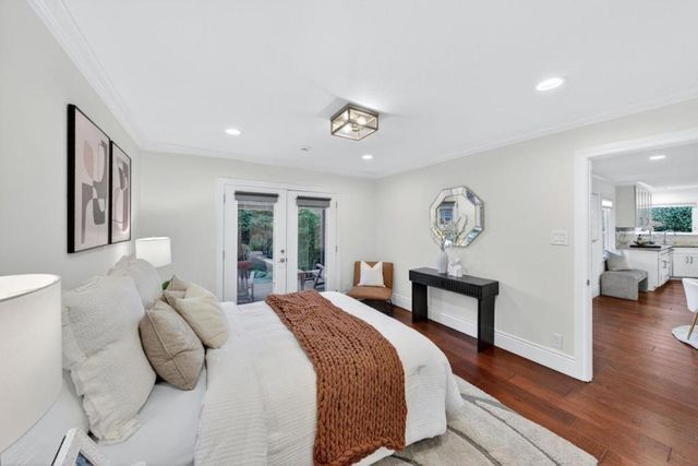 1125 Carlton Avenue, Menlo Park, CA 94025