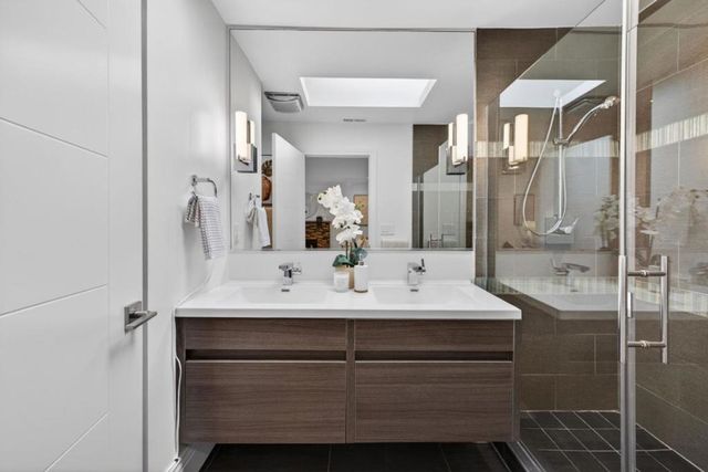 1125 Carlton Avenue, Menlo Park, CA 94025