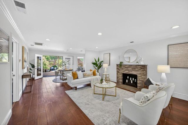 1125 Carlton Avenue, Menlo Park, CA 94025