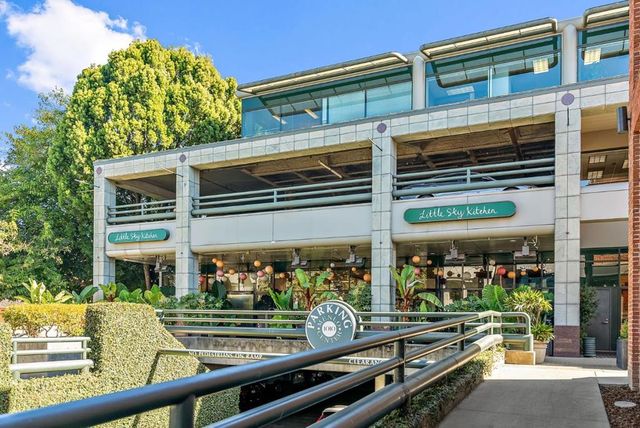 1125 Carlton Avenue, Menlo Park, CA 94025