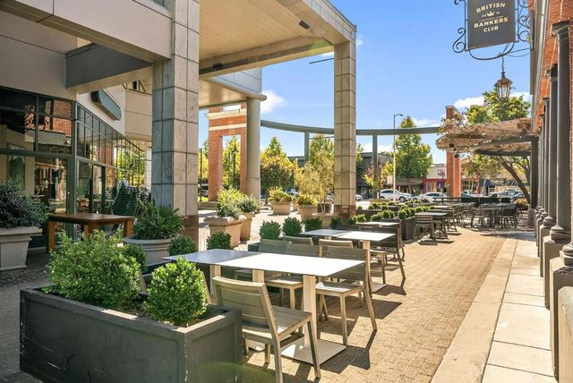 1125 Carlton Avenue, Menlo Park, CA 94025