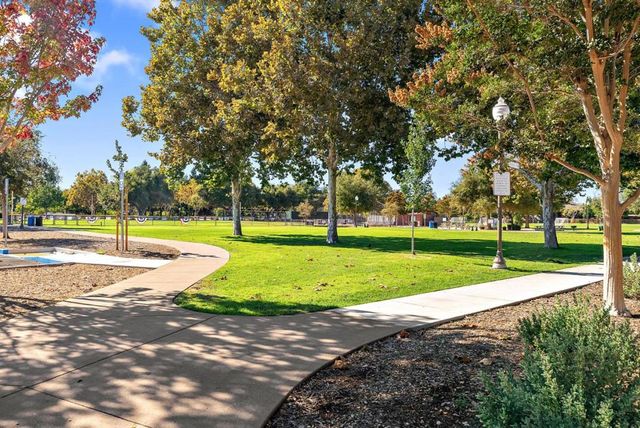 1125 Carlton Avenue, Menlo Park, CA 94025