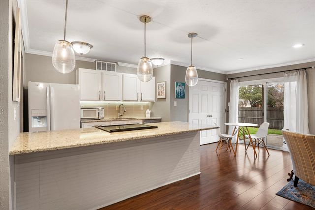 906 Rolling Ridge Drive, Allen, TX 75002