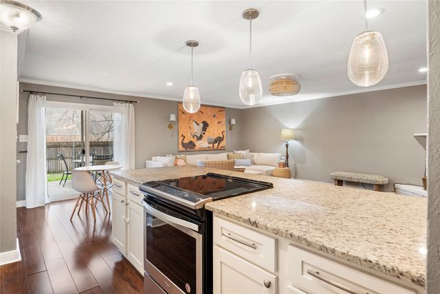 906 Rolling Ridge Drive, Allen, TX 75002