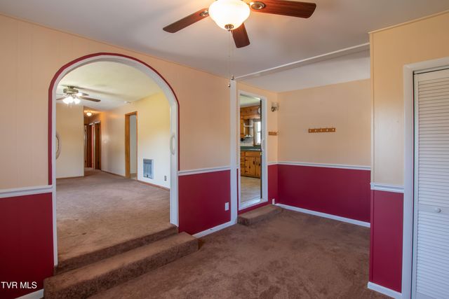1662 Carolina Avenue, Bristol, TN 37620