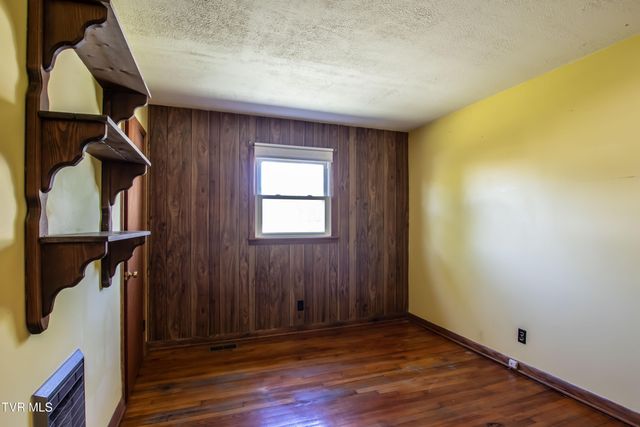 1662 Carolina Avenue, Bristol, TN 37620