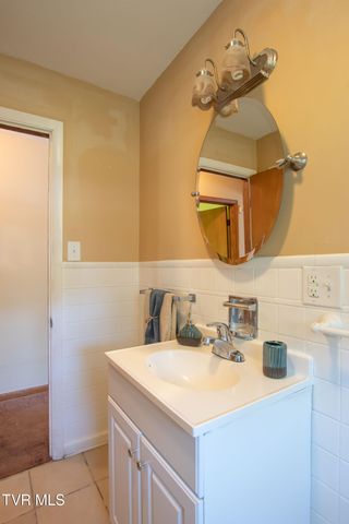 1662 Carolina Avenue, Bristol, TN 37620