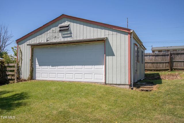 1662 Carolina Avenue, Bristol, TN 37620