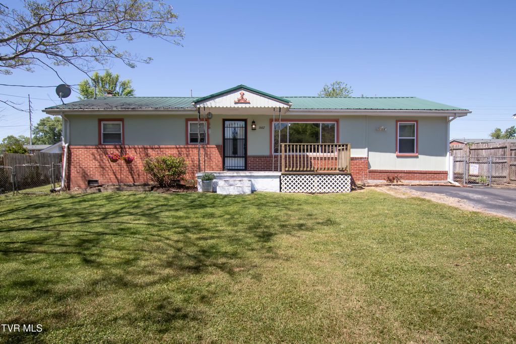1662 Carolina Avenue, Bristol, TN 37620