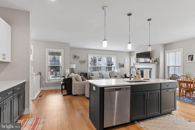 117 LARKIN DR, Mechanicsburg, PA 17055