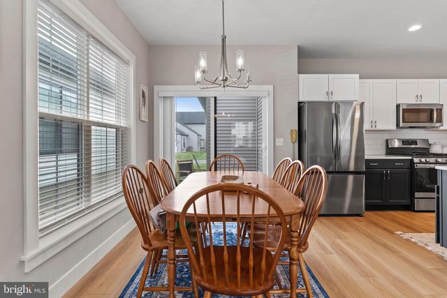 117 LARKIN DR, Mechanicsburg, PA 17055