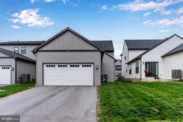 117 LARKIN DR, Mechanicsburg, PA 17055