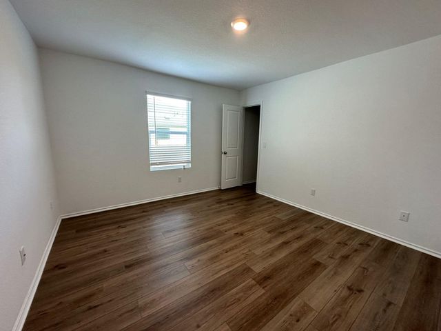 195 OTTER RD, Kyle, TX 78640
