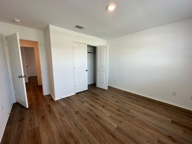195 OTTER RD, Kyle, TX 78640