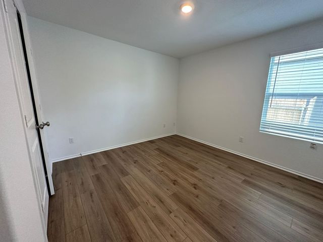 195 OTTER RD, Kyle, TX 78640