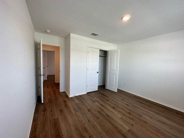 195 OTTER RD, Kyle, TX 78640