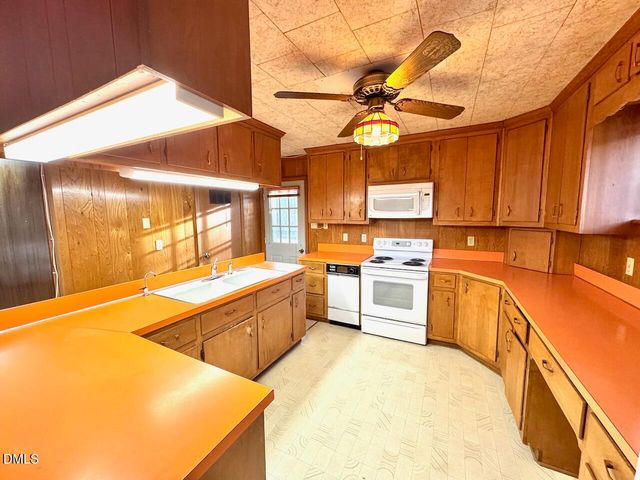 3910 Nc 86 S, Hillsborough, NC 27278