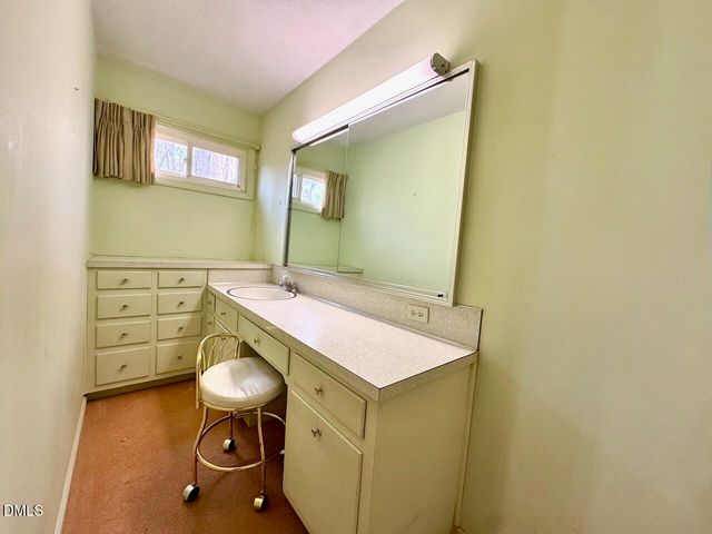 3910 Nc 86 S, Hillsborough, NC 27278