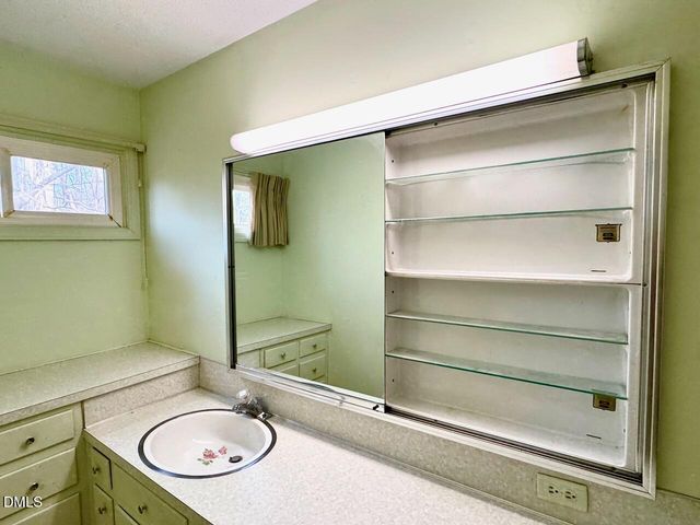 3910 Nc 86 S, Hillsborough, NC 27278