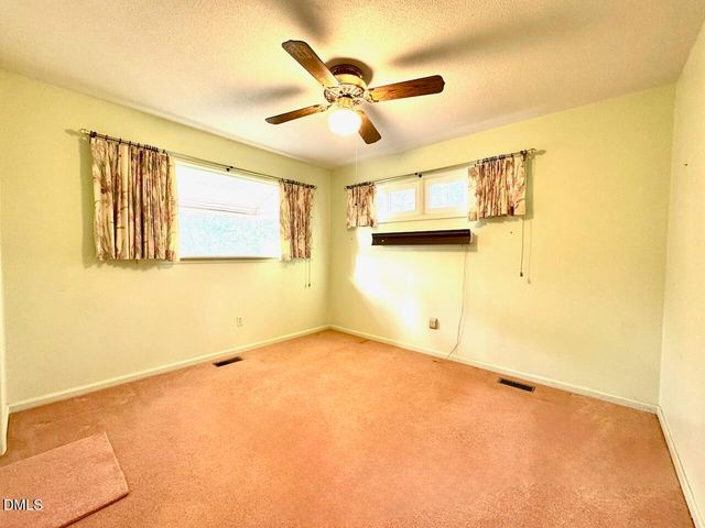 3910 Nc 86 S, Hillsborough, NC 27278