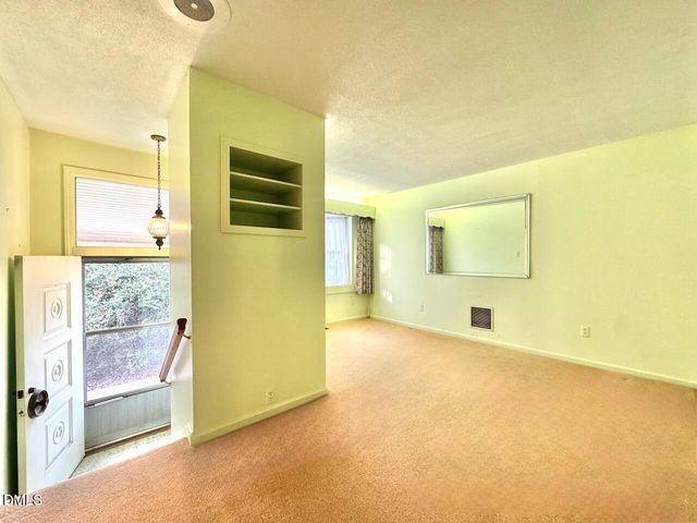 3910 Nc 86 S, Hillsborough, NC 27278