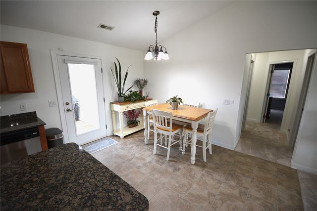 6002 NW 52nd Street, Johnston, IA 50131