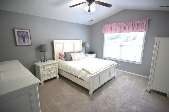 6002 NW 52nd Street, Johnston, IA 50131