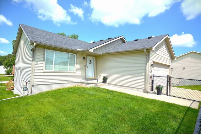 6002 NW 52nd Street, Johnston, IA 50131