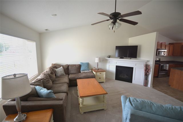 6002 NW 52nd Street, Johnston, IA 50131