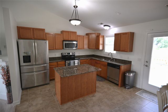 6002 NW 52nd Street, Johnston, IA 50131
