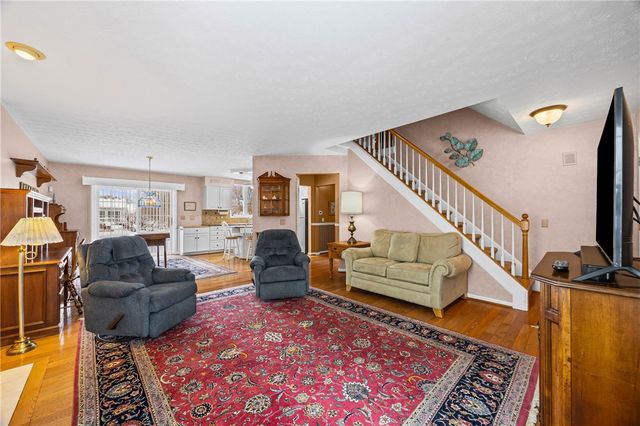 18 Shiloh Court, Greece, NY 14612