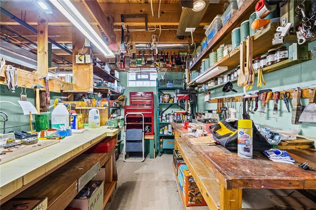 18 Shiloh Court, Greece, NY 14612