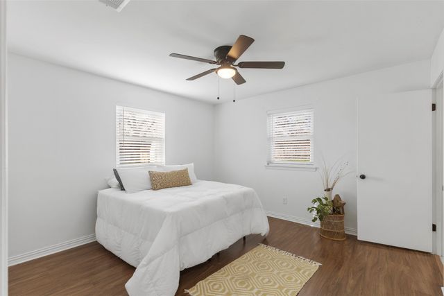 708 E Prairie View Road, Crowley, TX 76036