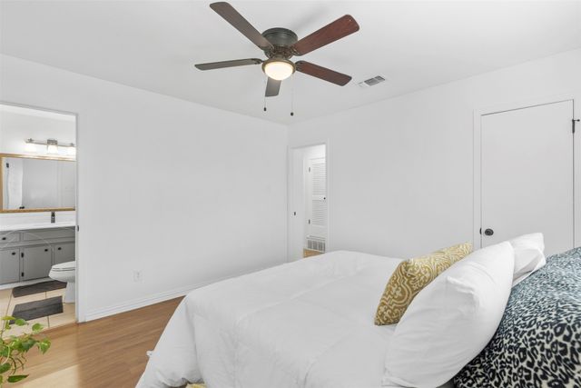 708 E Prairie View Road, Crowley, TX 76036