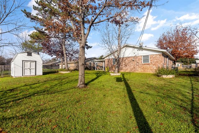 708 E Prairie View Road, Crowley, TX 76036