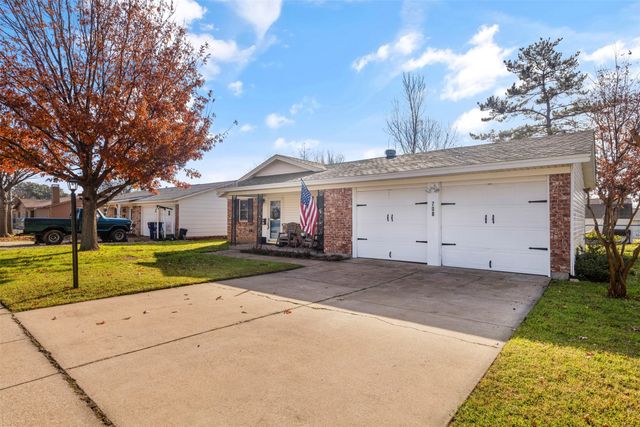 708 E Prairie View Road, Crowley, TX 76036