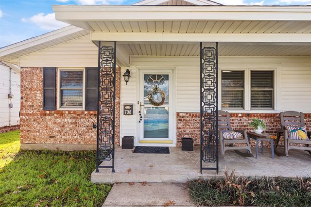 708 E Prairie View Road, Crowley, TX 76036