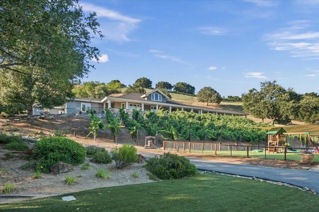 14411 Shannon Road, Los Gatos, CA 95032