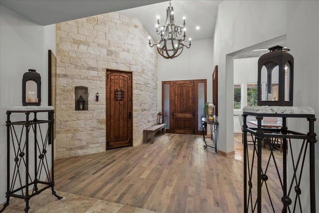 14411 Shannon Road, Los Gatos, CA 95032