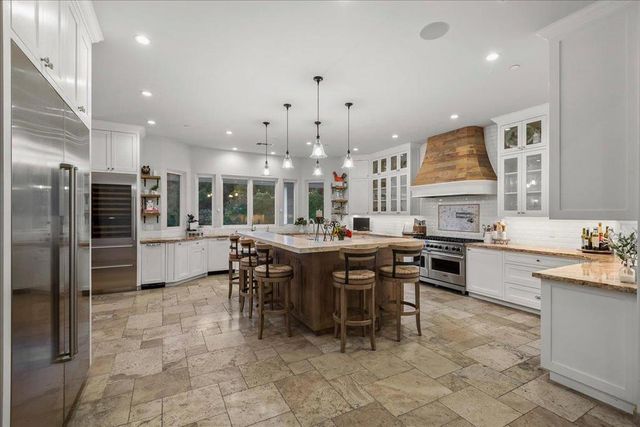 14411 Shannon Road, Los Gatos, CA 95032