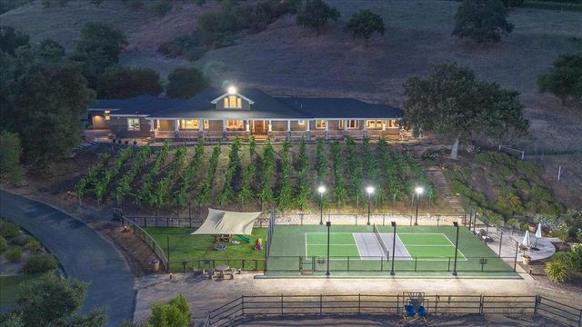 14411 Shannon Road, Los Gatos, CA 95032
