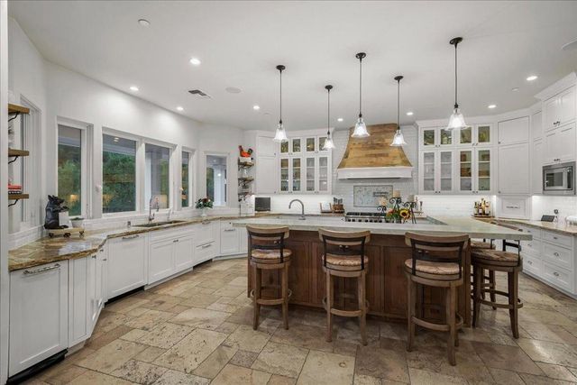14411 Shannon Road, Los Gatos, CA 95032
