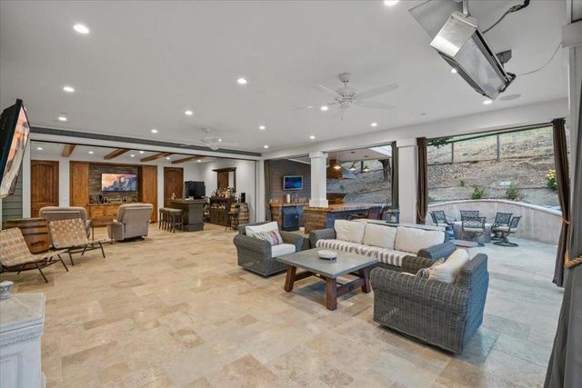 14411 Shannon Road, Los Gatos, CA 95032