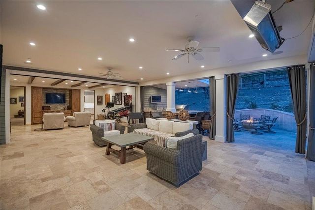 14411 Shannon Road, Los Gatos, CA 95032