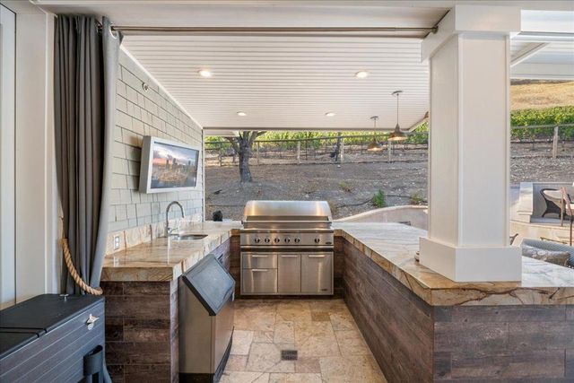 14411 Shannon Road, Los Gatos, CA 95032