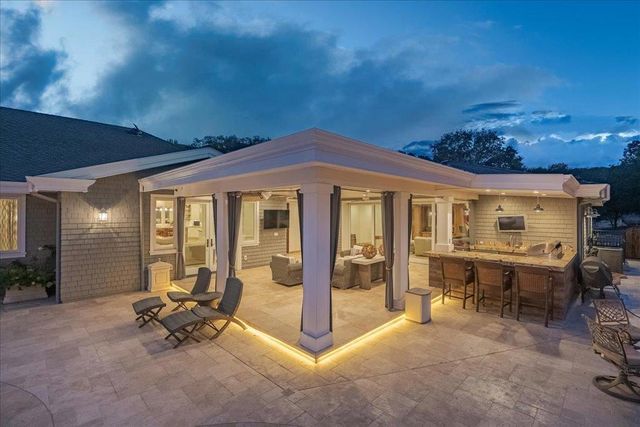 14411 Shannon Road, Los Gatos, CA 95032