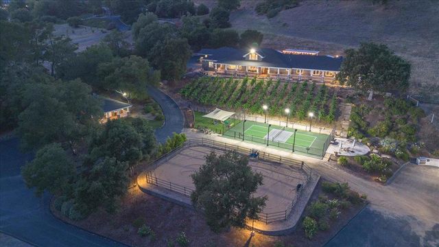 14411 Shannon Road, Los Gatos, CA 95032
