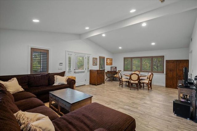 14411 Shannon Road, Los Gatos, CA 95032