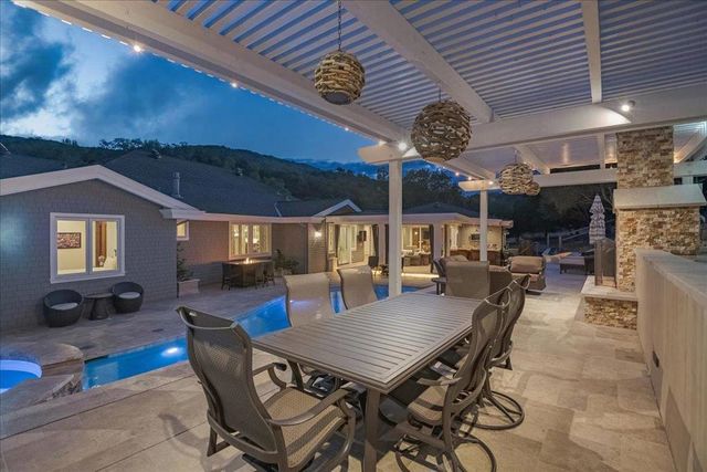 14411 Shannon Road, Los Gatos, CA 95032